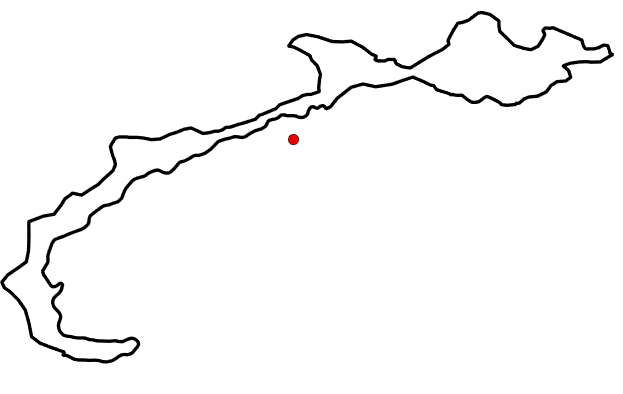 Concave polygon with the centroid (red dot) laying outside its boundary. Pickell, CC-BY-SA-4.0.