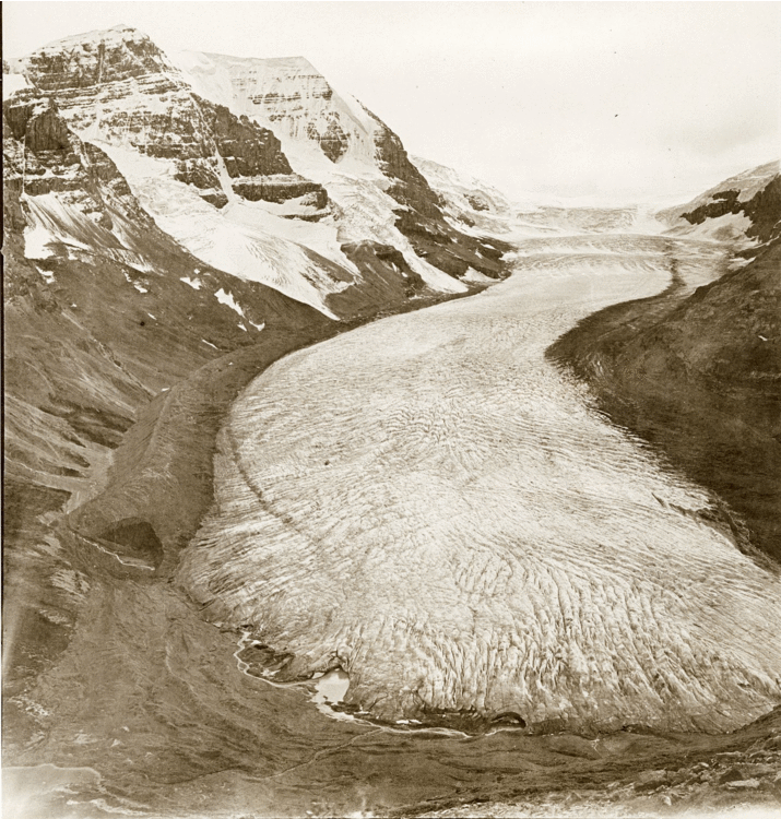 Image pair of Athabasca Glacier from Wilcox Pass in Jasper National Park, Alberta, Canada. The historical image was taken in 1917 by A.O. Wheeler [@library_and_archives_canada_athabasca_1917], and the modern image was taken nearly a hundred years later in 2011 by the Mountain Legacy Project [@mountain_legacy_project_modern_2011]. <a href='https://ubc-geomatics-textbook.github.io/geomatics-textbook/#12-mountain-legacy-project'>Animated figure can be viewed in the web browser version of the textbook.</a> CC-BY-SA-4.0.